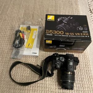 Nikon D5300 including original box and attachments